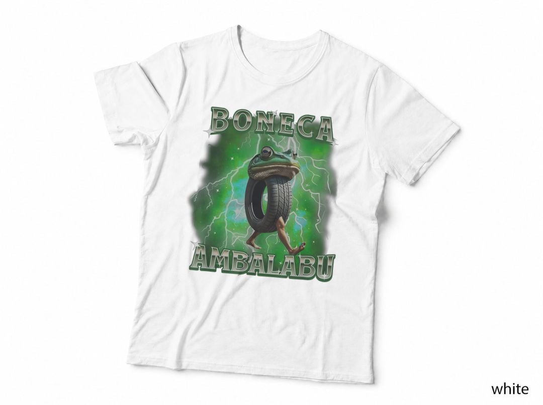 Boneca Ambalabu Italian Brainrot Meme Frog With Feet Bootleg T-Shirt