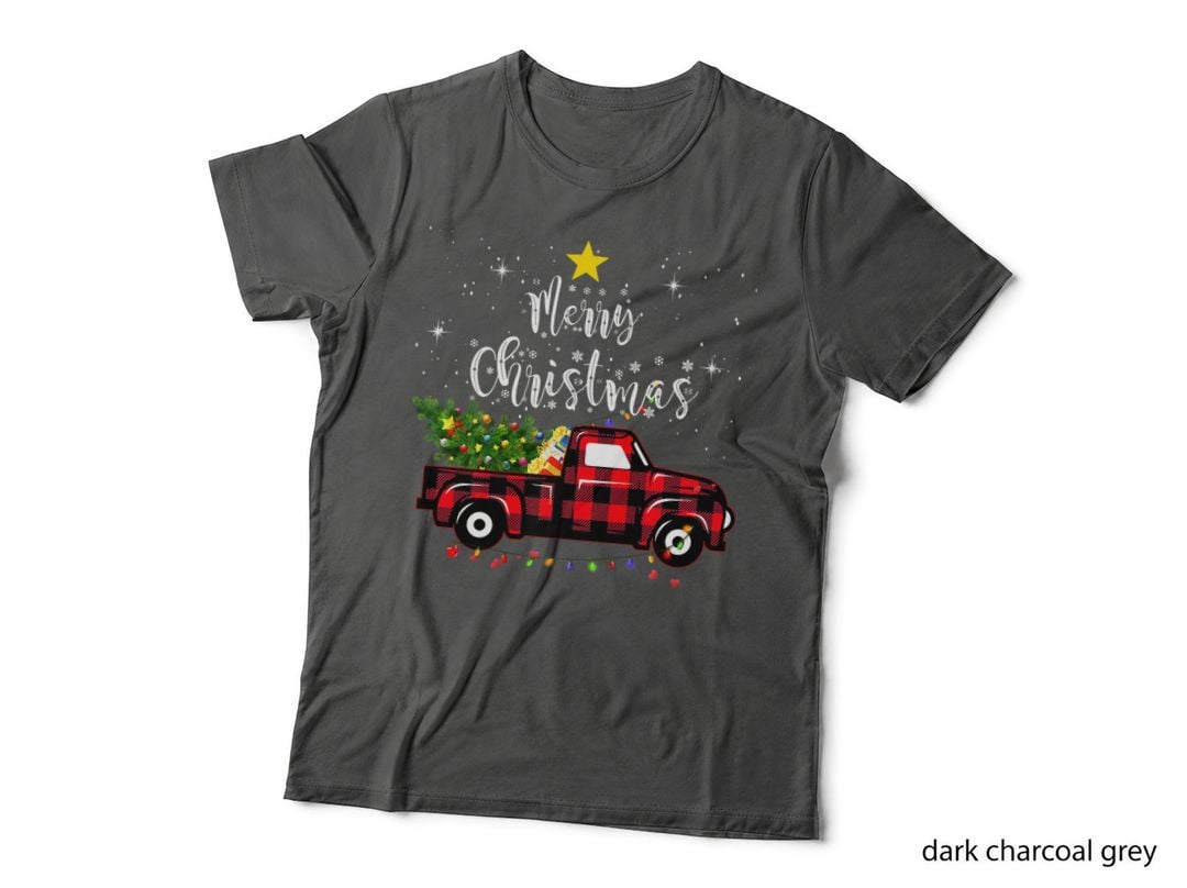 Vintage Style Farm Red Truck with Christmas Tree Red Plaid T-Shirt