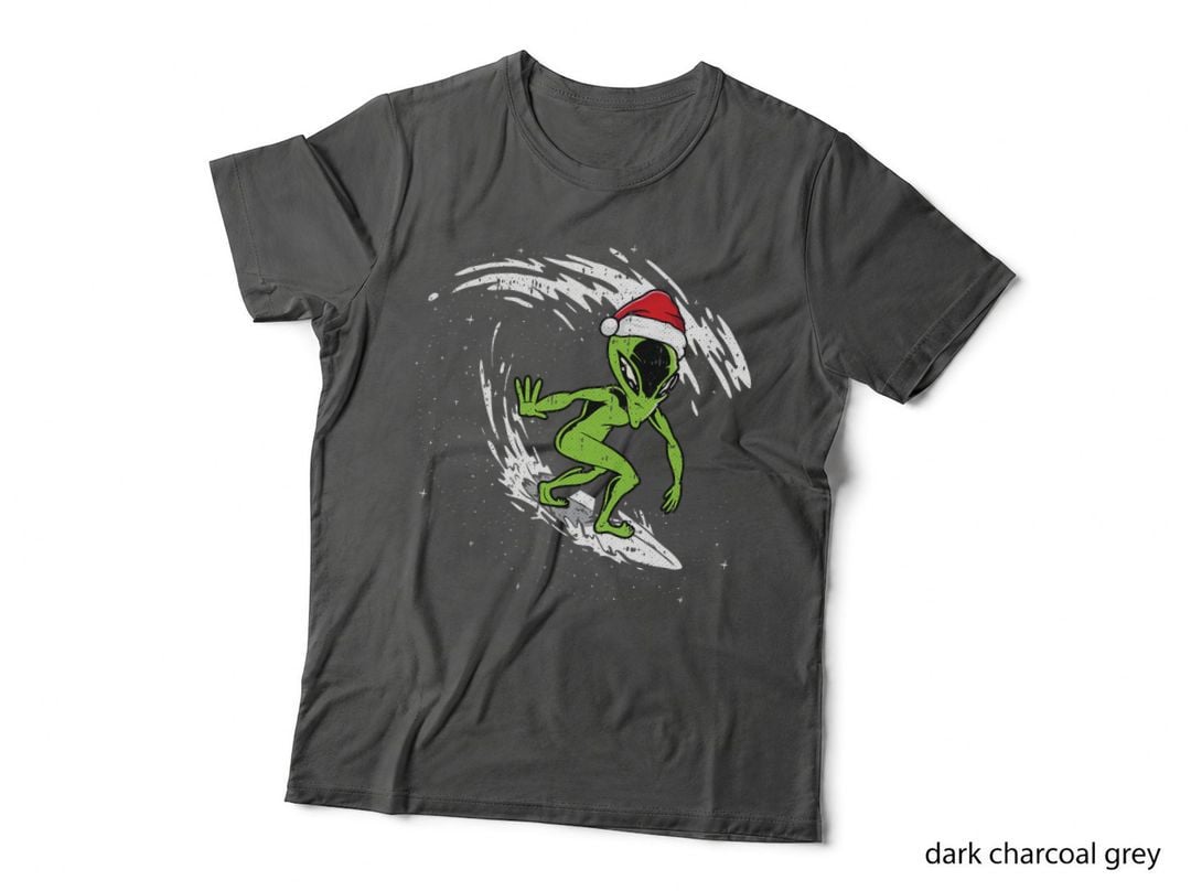 Surfing Alien Christmas in July Beach Summer Vacation Surfer T-Shirt