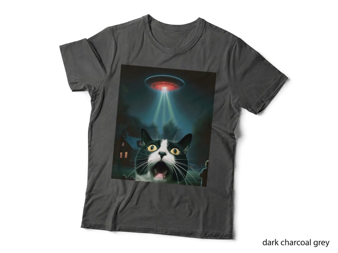 Alien UFO Funny Cat Shirt - Funny Cat Shirts for Cat Dadmom T-Shirt