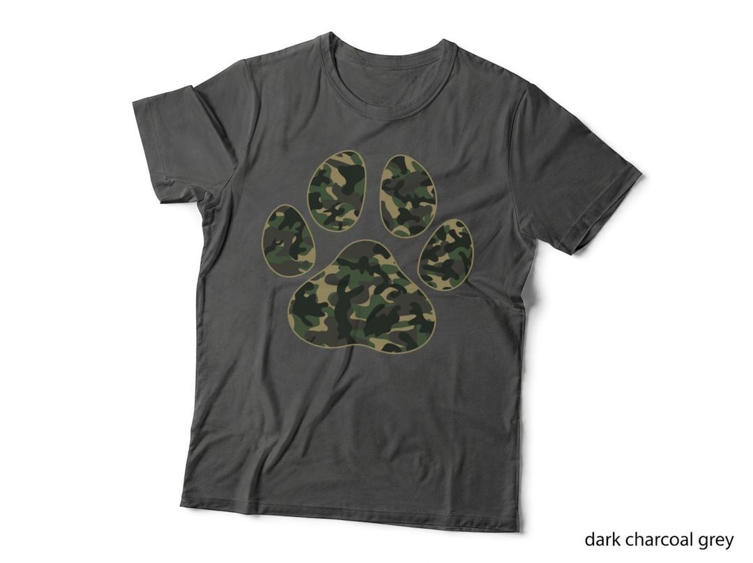 Cute Camo Paw Print Pet Owner Camouflage Paw Print Dog Lover T-Shirt
