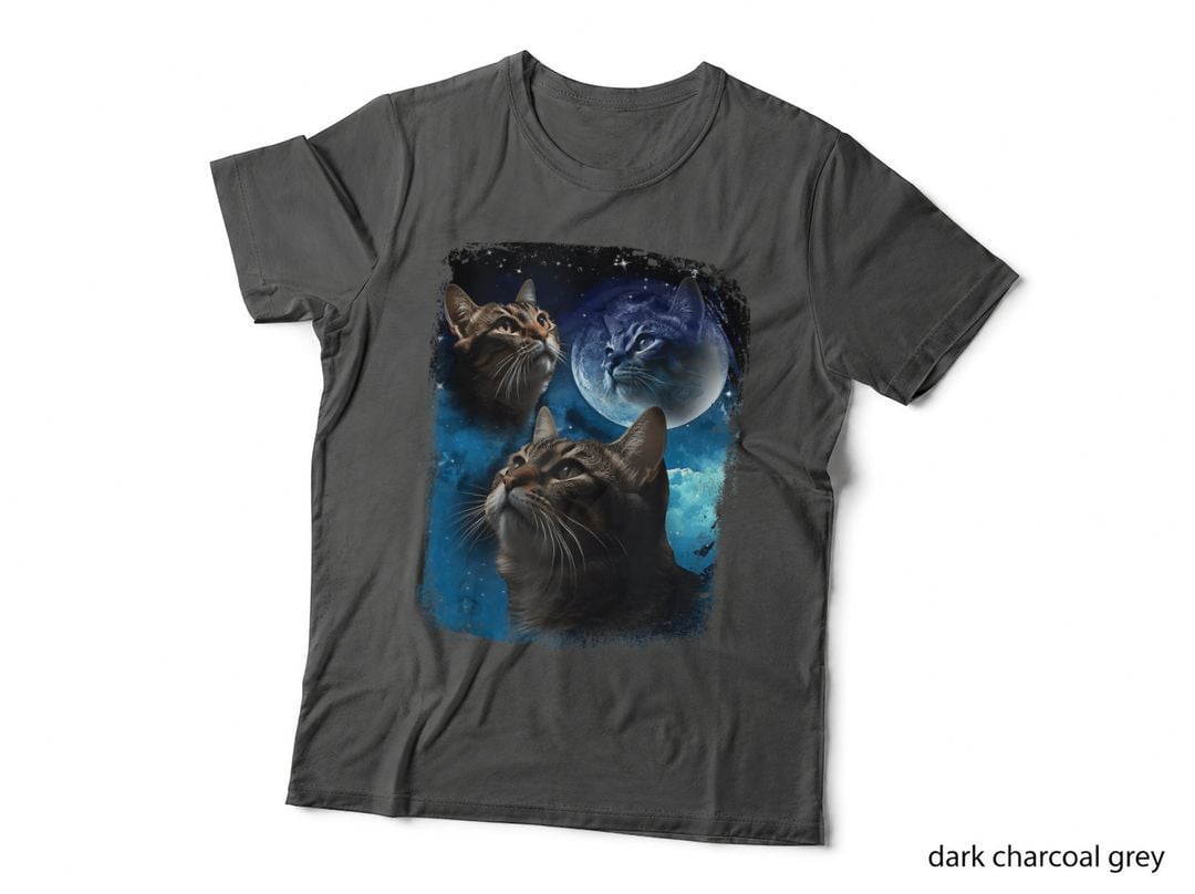 Cats Howl at Moon Funny Vintage Three Cat Howling Wolf Meme, Pet Mom T-Shirt