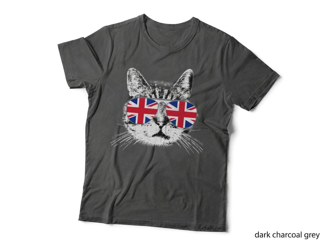 UK Union Jack British Flag England Cat Sunglasses Gift T-Shirt