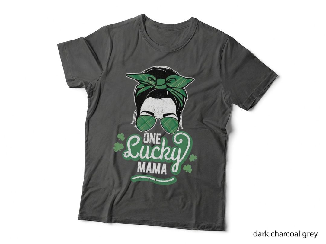 One Lucky Mama St Patricks Day Irish Mother's Day Shamrock, Family Gift T-Shirt