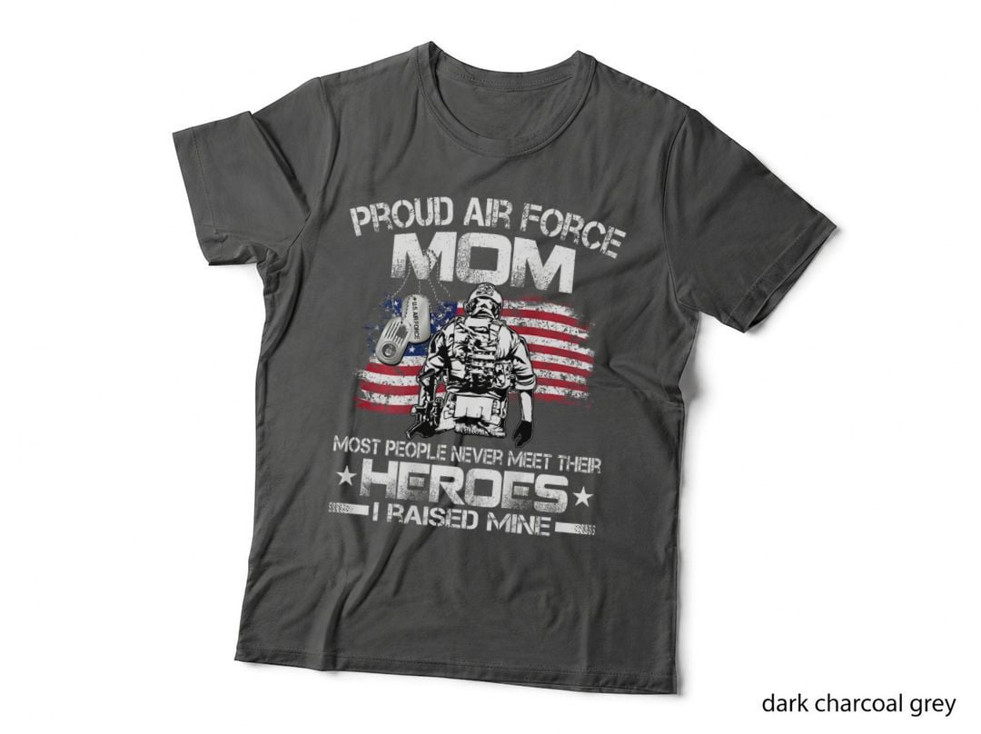 Proud Air Force Mom Air Force Graduation Mom USAF Heroes T-Shirt