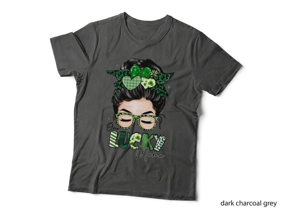 One Lucky Mama Messy Bun Leopard St Patricks Day Women T-Shirt