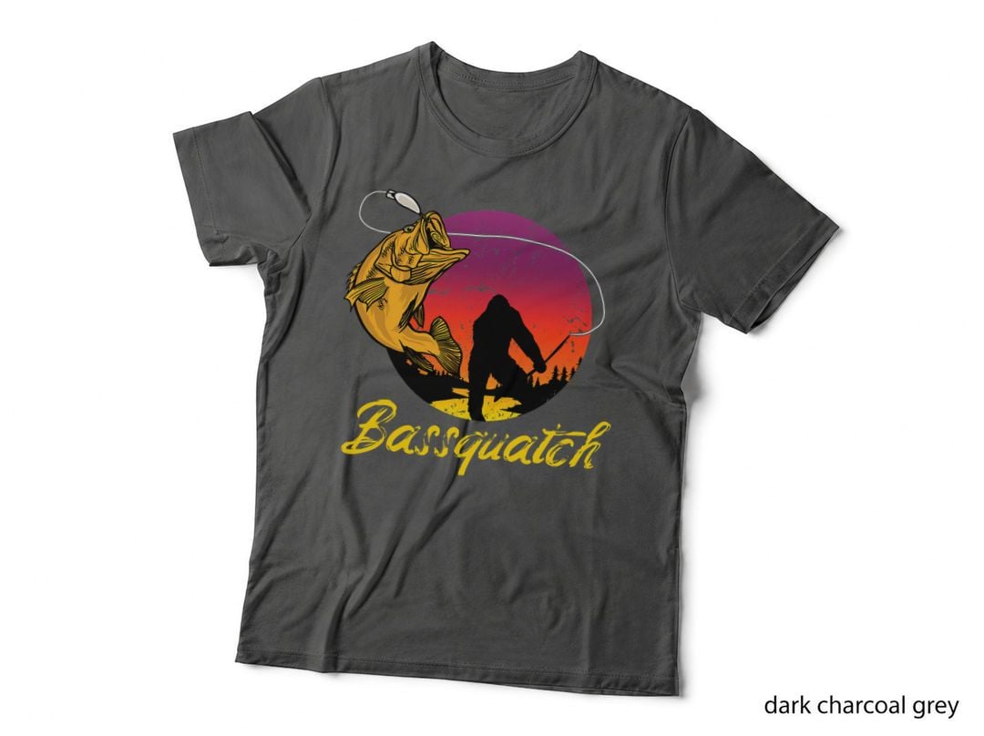Bassquatch Funny Sasquatch Bass Fishing Vintage Fishermen T-Shirt