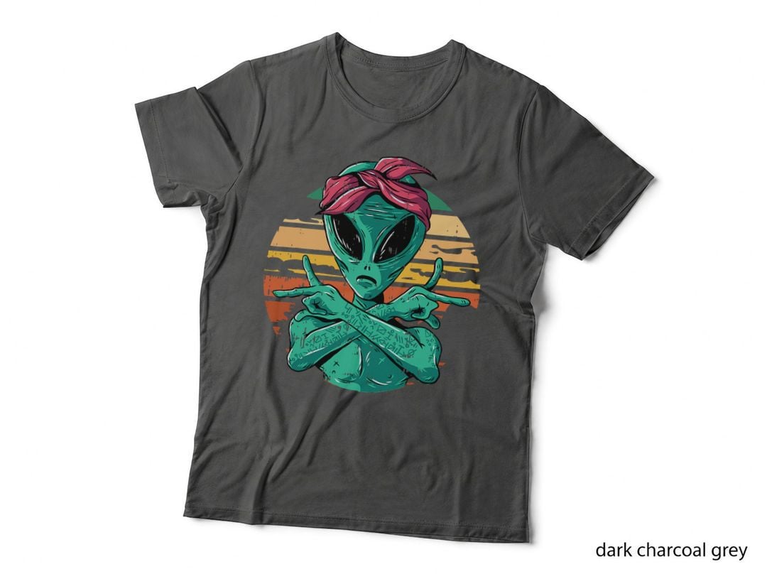 Alien Peace Sign Halloween Costume Retro UFO Men Women Kids T-Shirt