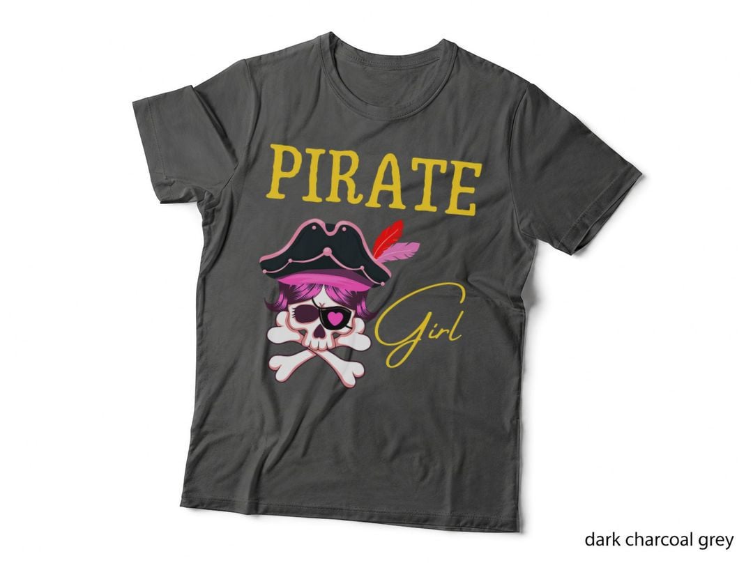 Cute Pirate Girl Skull Girl Halloween Costume Pirate Crew T-Shirt