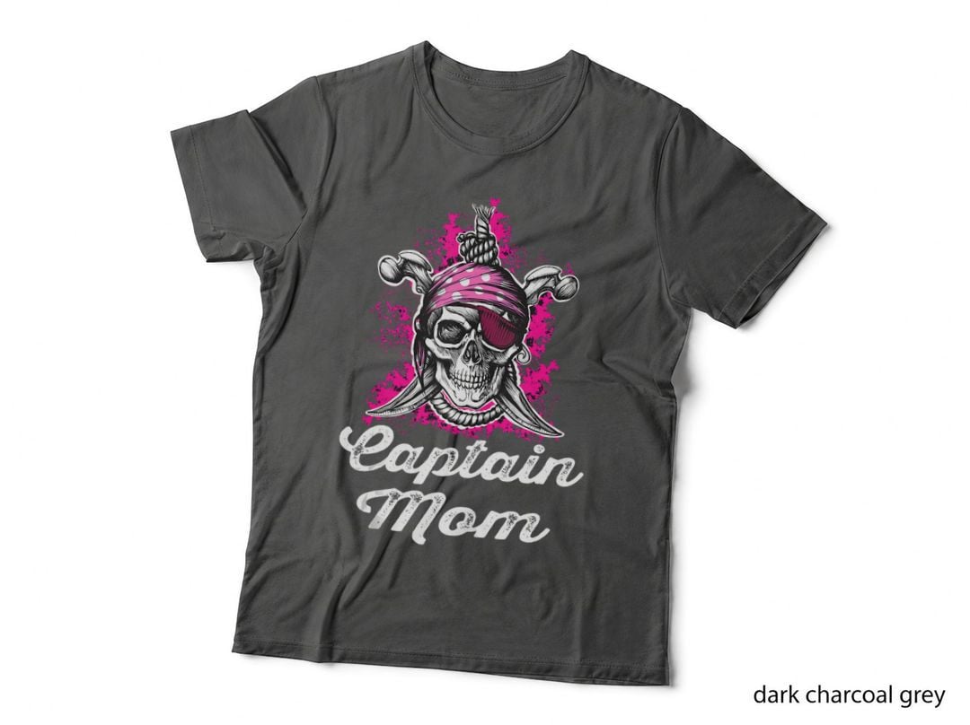 Captain Mom Pirate Halloween Costume Skull Flag, Spooky T-Shirt