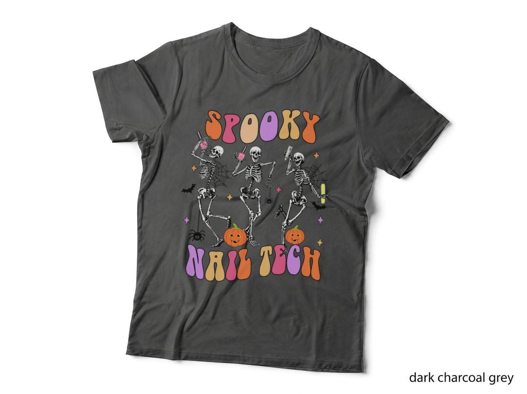 Spooky Nail Tech Funny Skeleton Nail Tech Halloween Costumes T-Shirt