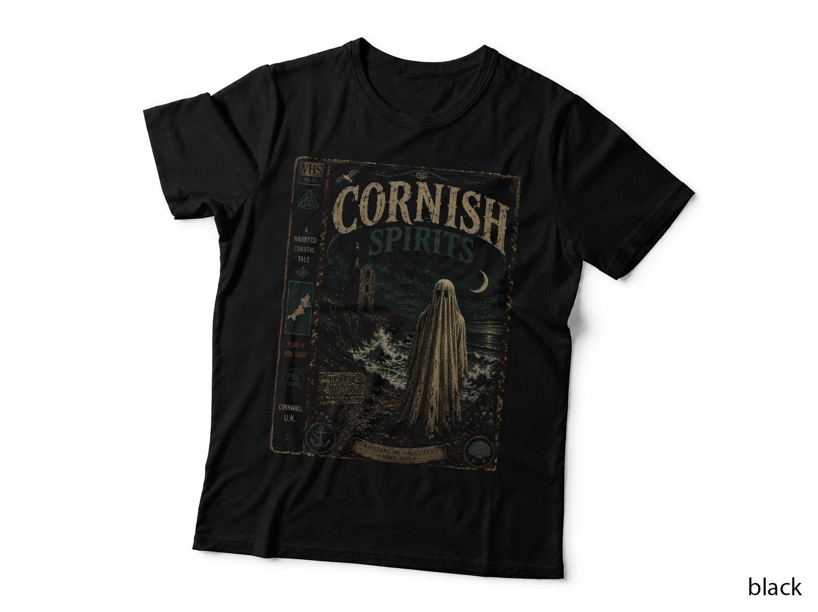 Cornish Ghost Coastal Horror Cornwall Vintage Seaside Halloween Halftone T-Shirt