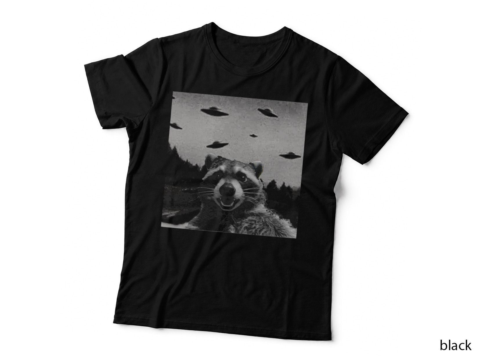 Alien UFO Funny Raccoon, Space Themed, Sci-Fi Humor, Men's T-Shirt