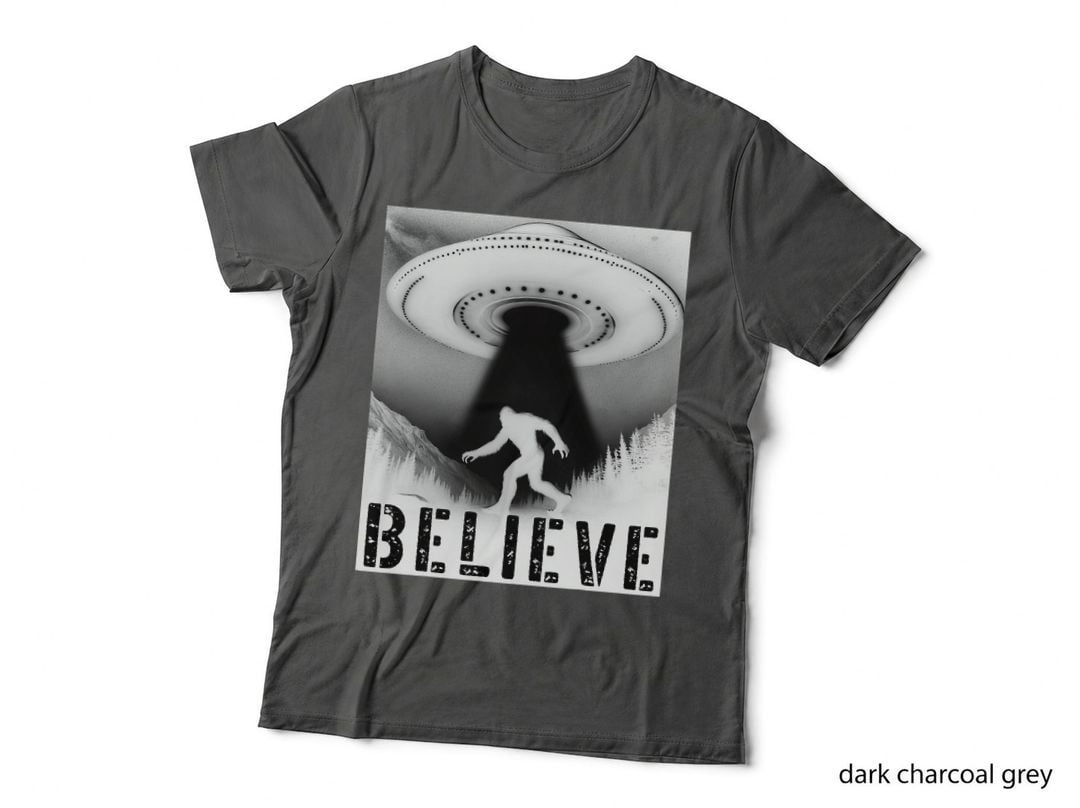 Bigfoot Believes UFO Abduction Funny Alien Sasquatch Cryptid T-Shirt
