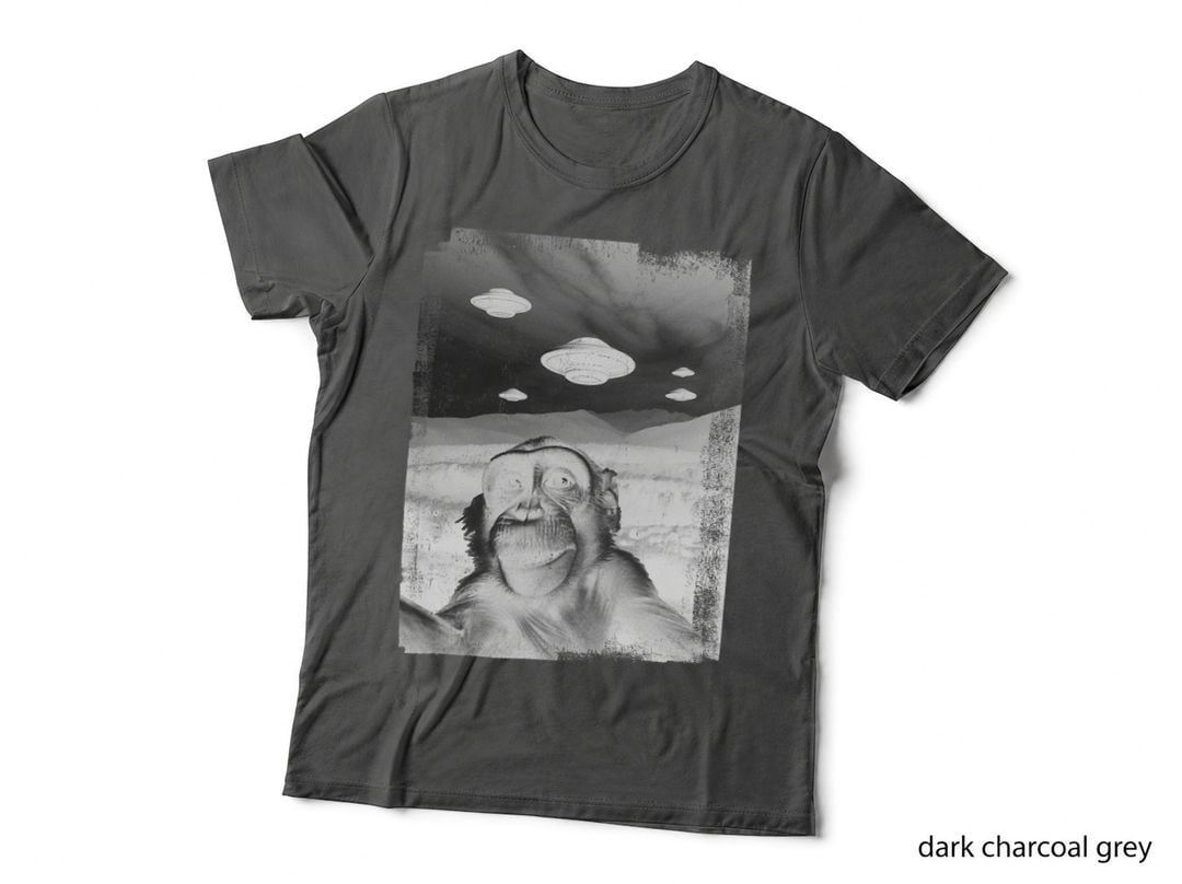 Funny Monkey Selfie with Alien Ufo Cute Monkey Tee for Kids T-Shirt