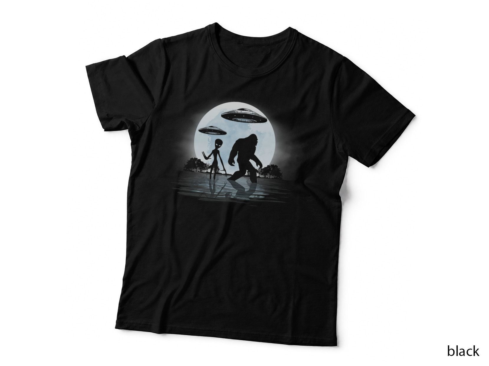 Alien Bigfoot Moon Light Funny Sasquatch, Funny Gift T-Shirt