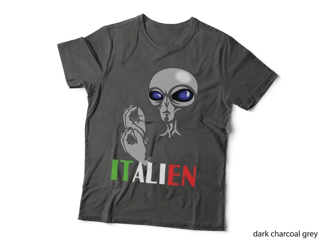Italian Alien with Italian Hands Meme Pun Italien T-Shirt