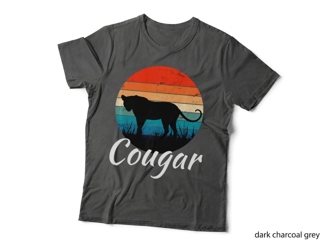 Cougar on the Prowl Funny Dating Divorced Gen X Retro Humor, Funny Humor T-Shirt