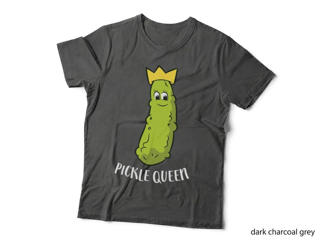 Pickle Queen T-Shirt, Cute Cucumber Crown Cartoon, Funny Pickle Lover Girl Print