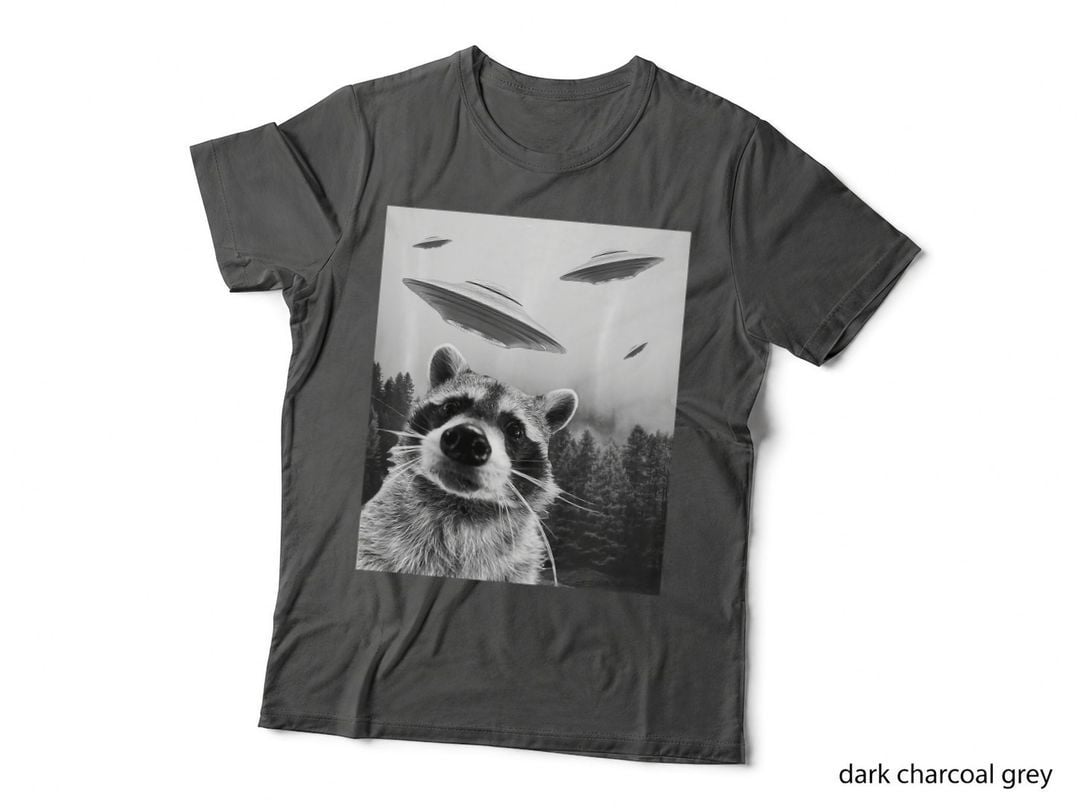 Alien UFO Day Funny Raccoon Lover Selfi, Funny Saying T-Shirt