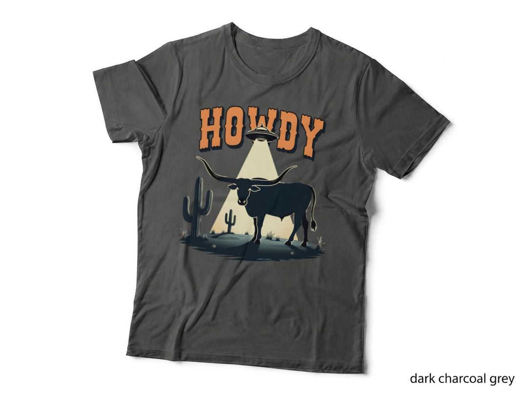 Howdy Funny Western Sci-Fi Humour Retro Longhorn UFO Cactus Illustration T-Shirt