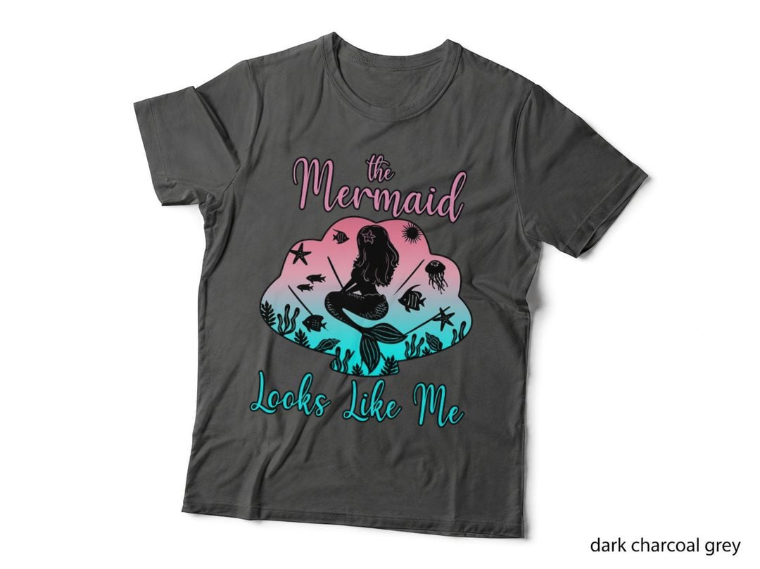 The Mermaid Looks Like Me Cute Seashells Girls Women T-Shirt