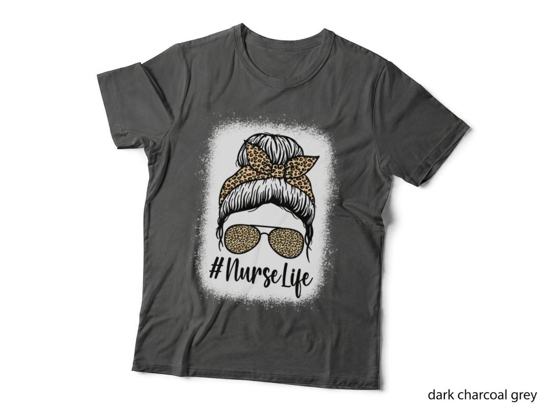 Nurse Life Messy Bun Women Nurse Leopard Glasses Bandana T-Shirt
