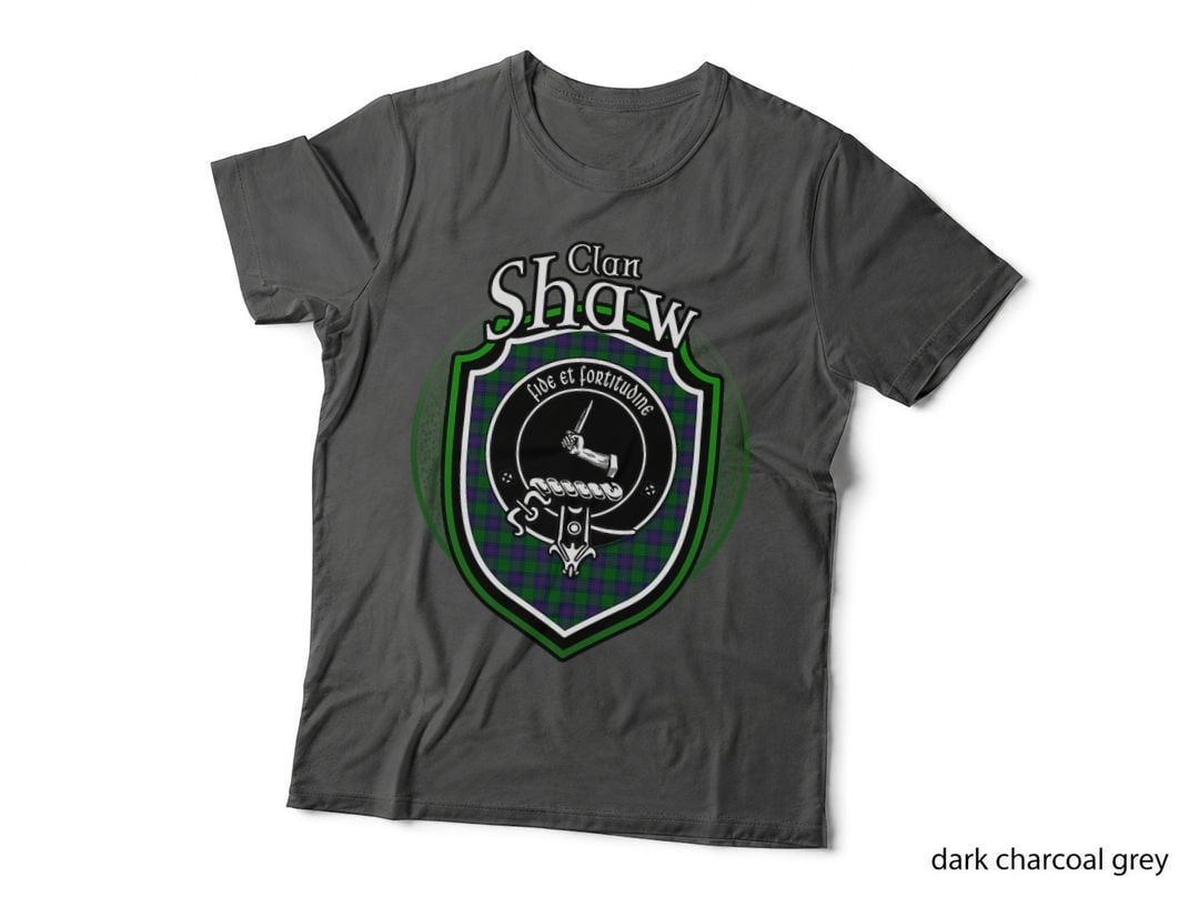 Shaw Clan Crest Scottish Clan Shaw Family Crest Badge T-Shirt