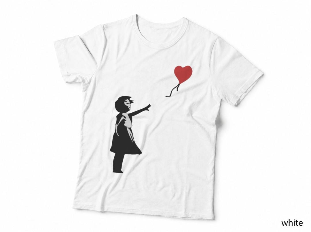 Banksy Letting Love Go! Balloon Girl! Essential T-Shirt