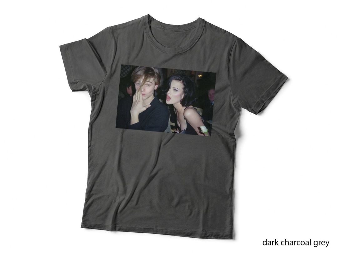 Leonardo Dicaprio and Shalom Harlow T-Shirt