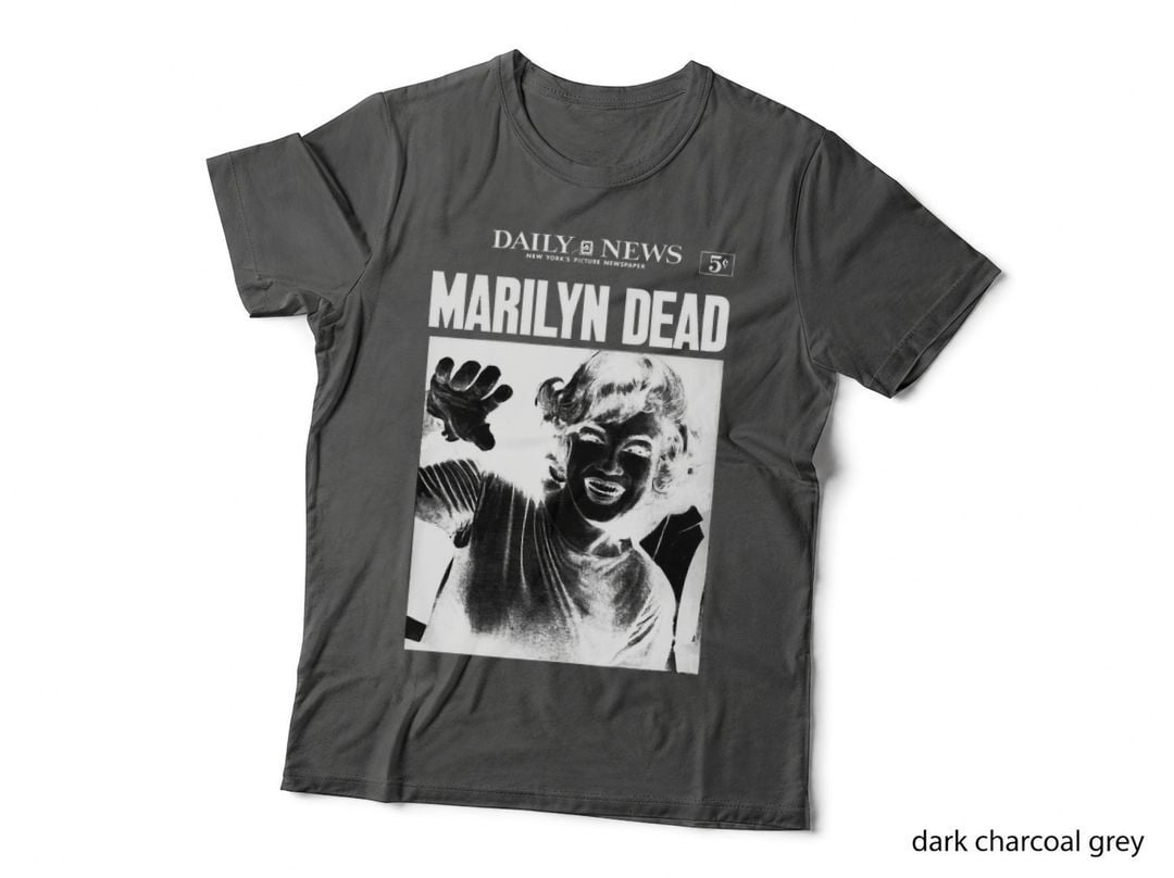 Marilyn Monroe - DEAD - Newspaper T-Shirt