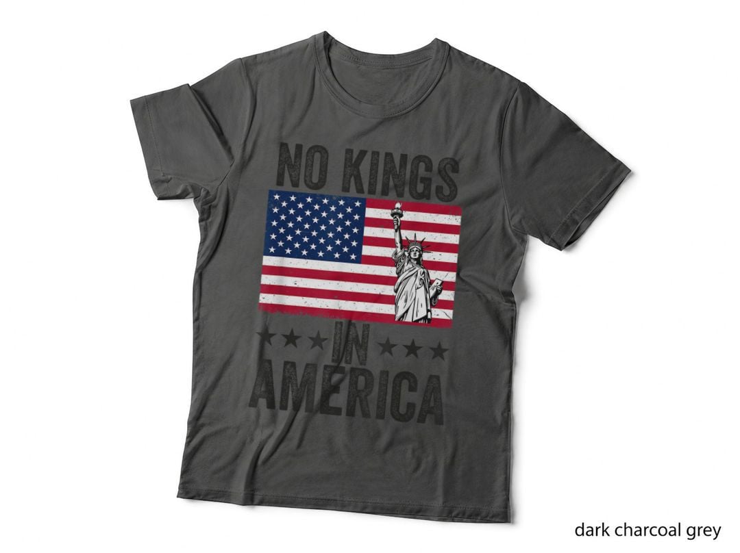 Statue of Liberty No Kings in America Flag T-Shirt