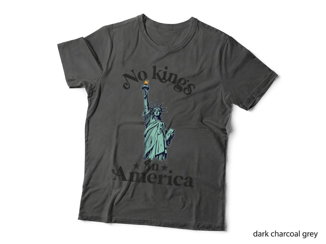 Statue of Liberty No Kings in America Patriotic Protest T-Shirt