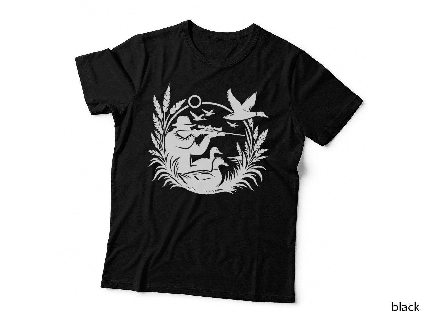Hunter Dog Waterfowl Hunting Scene Outdoor T-Shirt