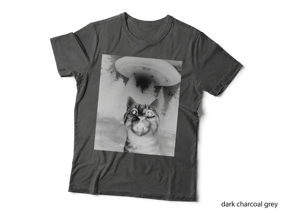 Alien UFO Funny Cat, Space Adventure, Sci-Fi Humor, Cosmic Cats T-Shirt