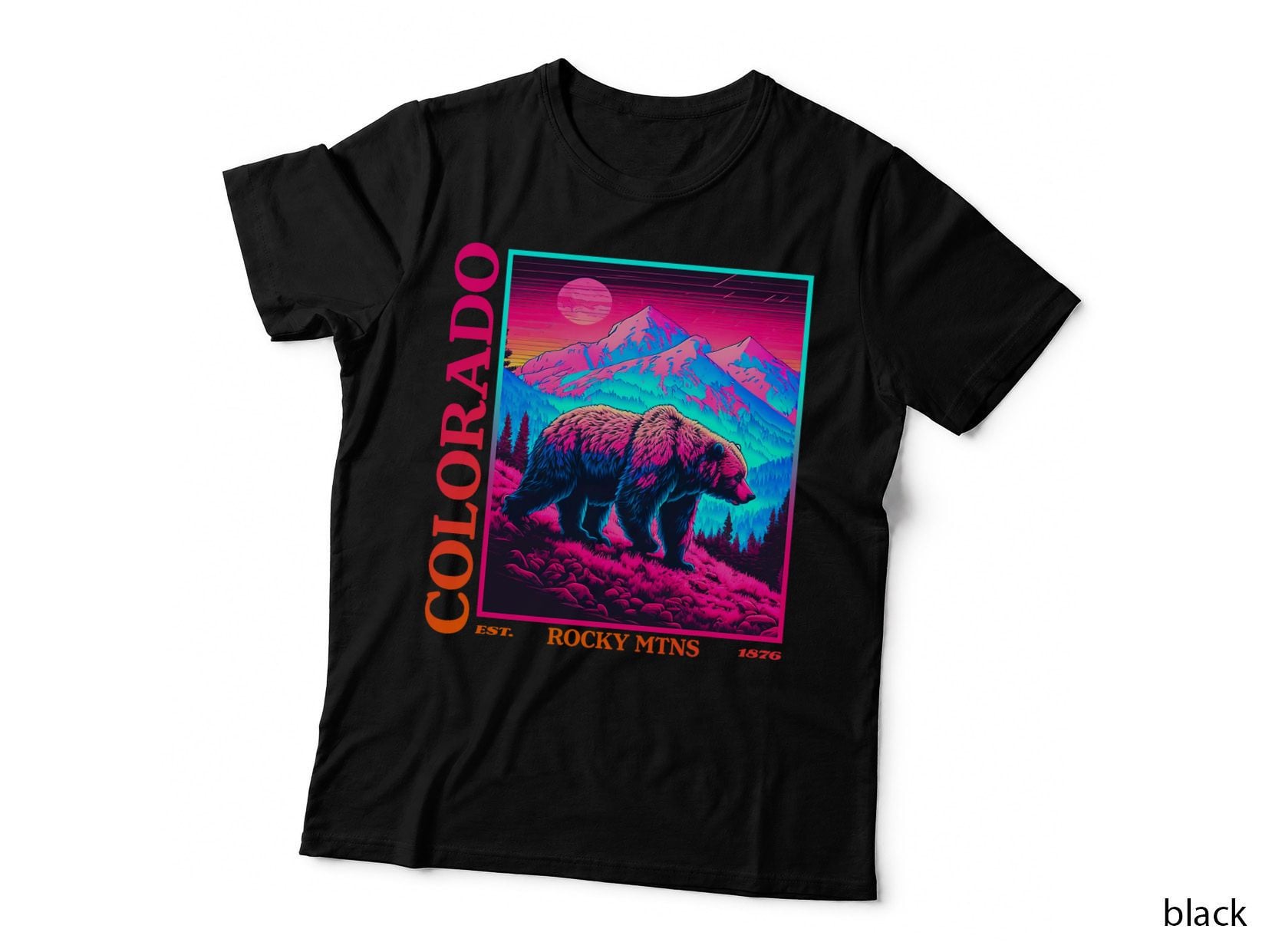 Colorado Mountain Bear Moon Retro Vintage 80s Bear Colorado T-Shirt