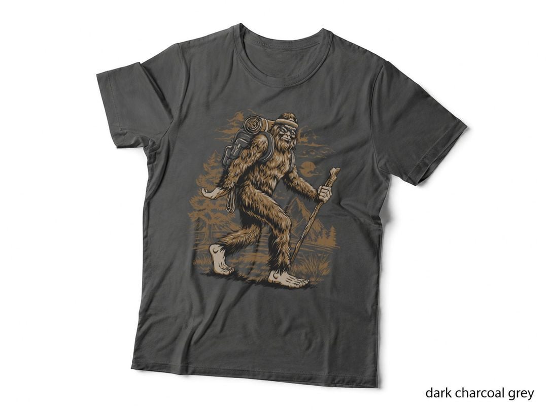 Funny Bigfoot Sasquatch Hiker Hiking Retro Outdoor Camping T-Shirt