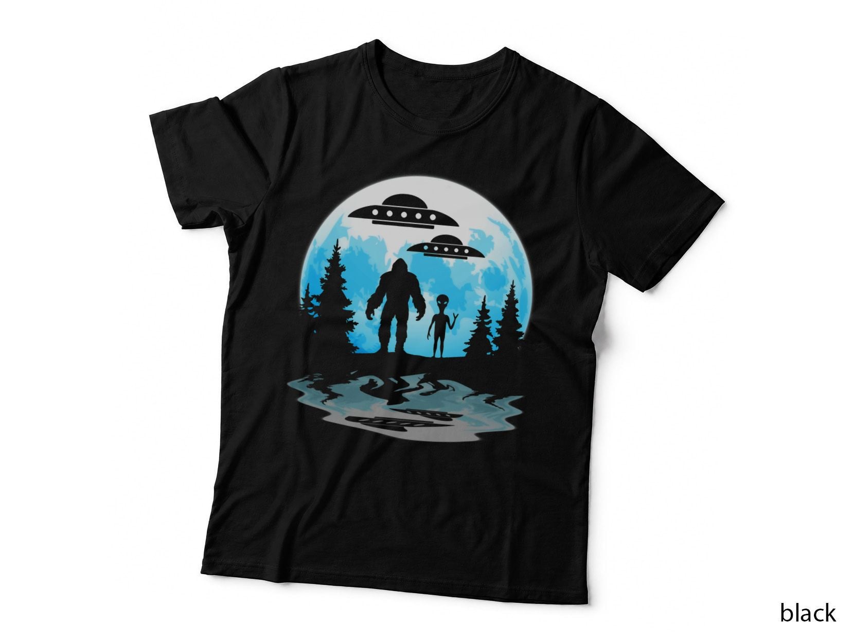 Funny UFO Alien Bigfoot Abduction Cool Moon Camping Crew T-Shirt