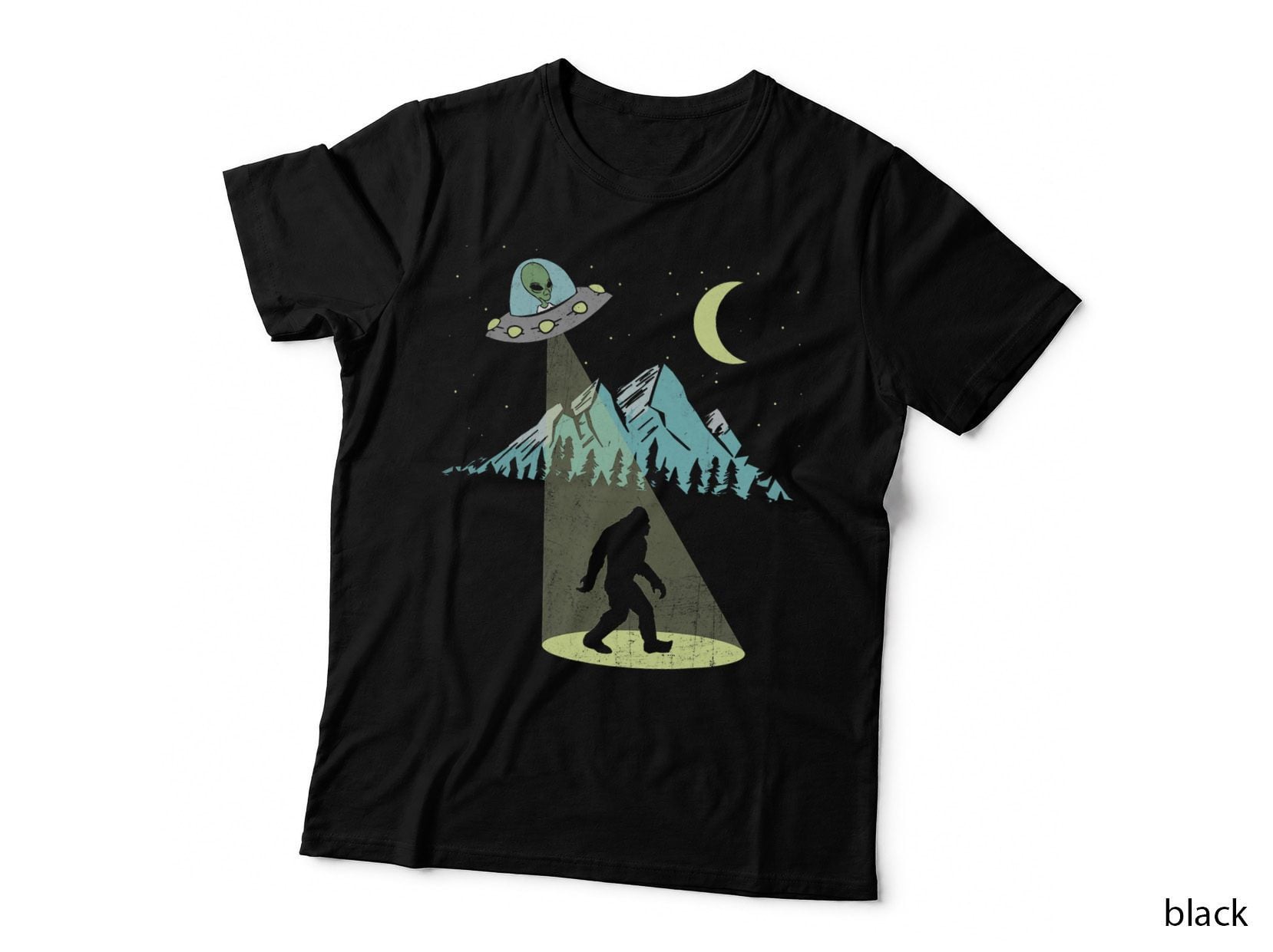 Bigfoot UFO Abduction Moon & Mountain Alien Vintage Graphic T-Shirt