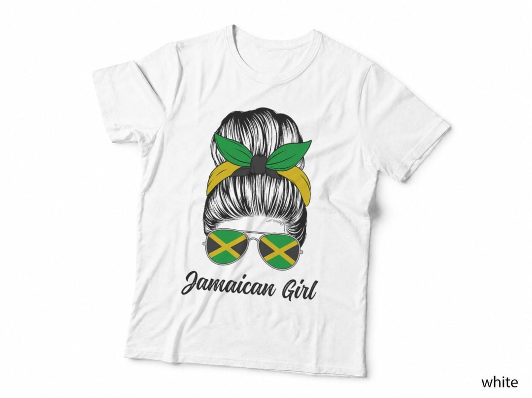 Jamaican Girl Messy Bun Cute Jamaican Flag Pride Women Girls T-Shirt