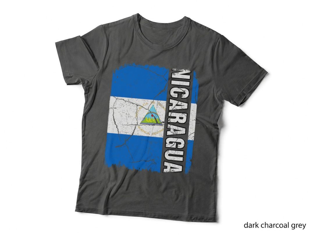 Vintage Nicaraguan Flag Nicaragua Pride Roots Heritage Gift T-Shirt