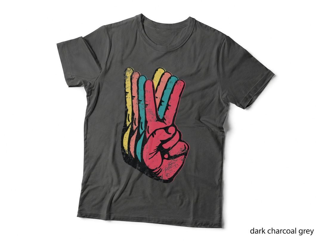 Peace Hand Sign Retro Vintage 70s 80s 90s Pop Culture T-Shirt