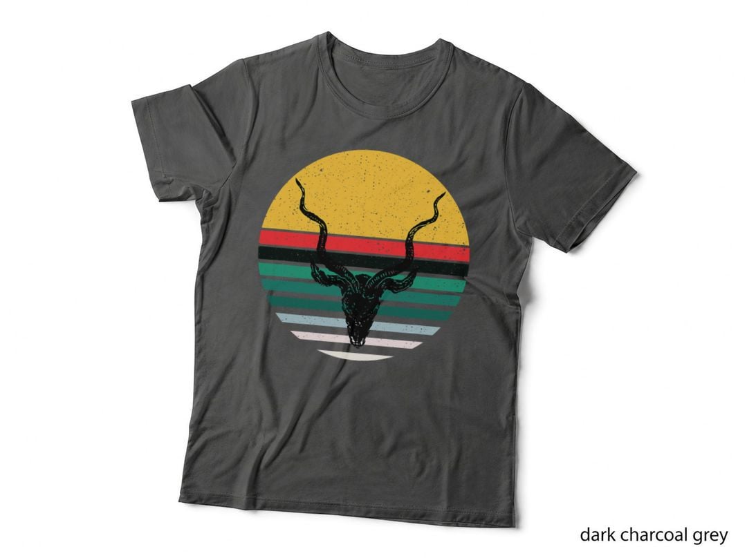 DEER HEAD RETRO Hunting Jungle Impala Safari KUDU Hunter T-Shirt