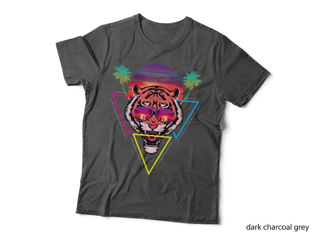 Year of Tiger Sunglasses Vintage Retro Vaporwave Beach Lover T-Shirt