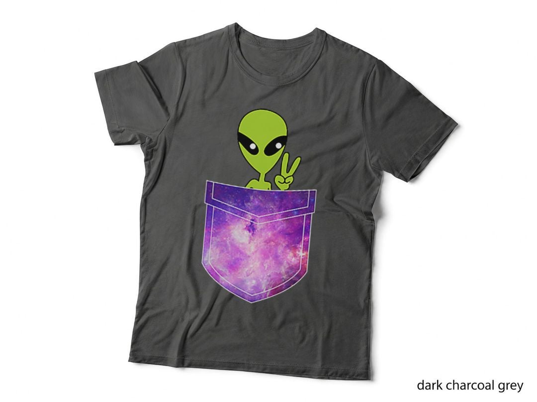 Alien in My Pocket UFO Green Little Alien Man, Space Theme, Sci-Fi Style T-Shirt
