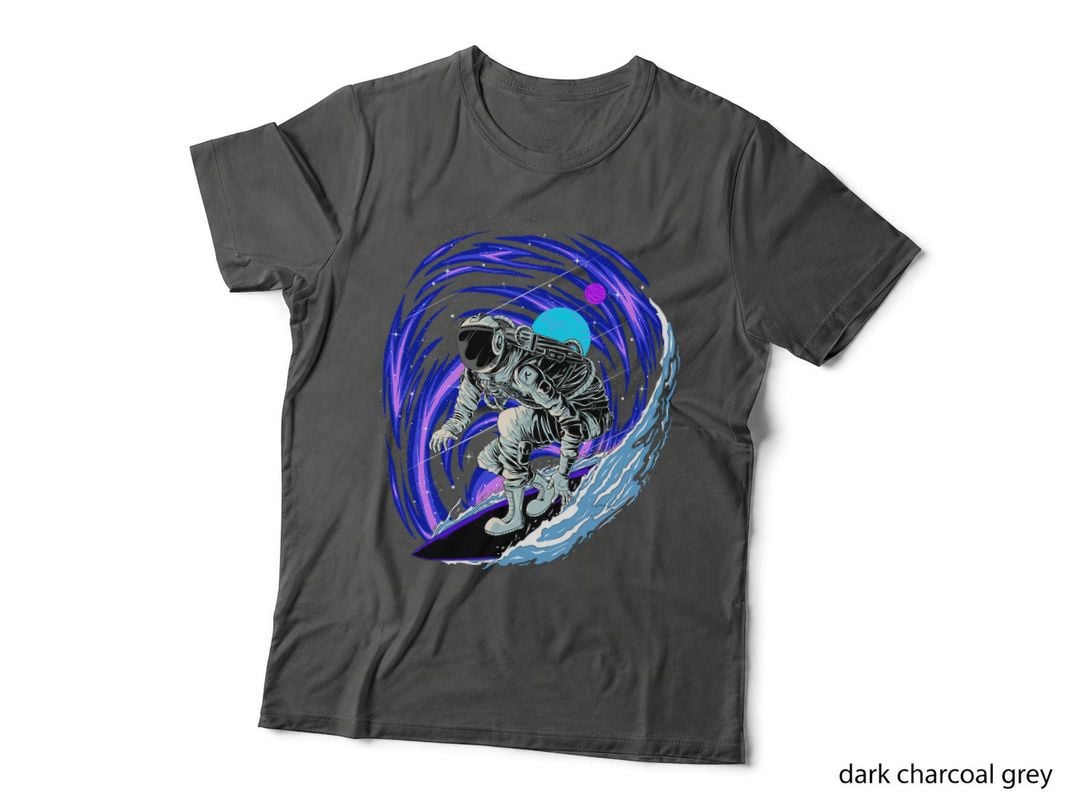 Astronaut Surfing in Outer Space Surfer Surfboarder Spaceman T-Shirt
