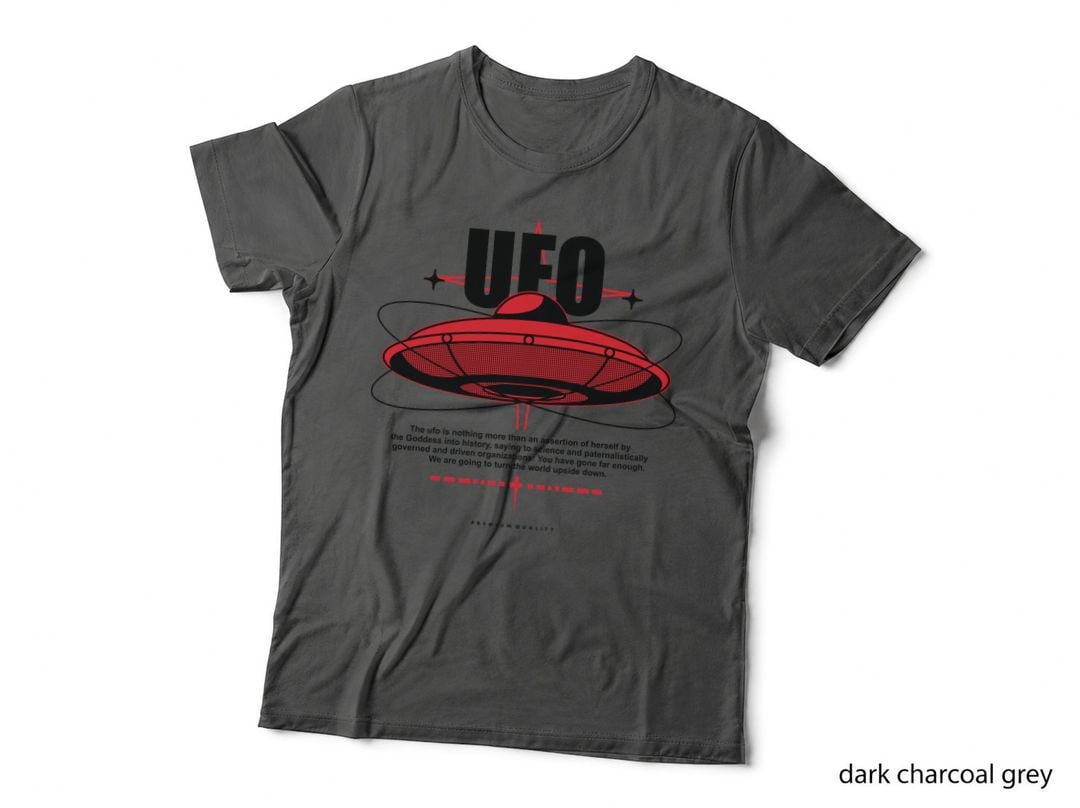Ufo Flying Saucer Alien Cosmic Halftone Red T-Shirt