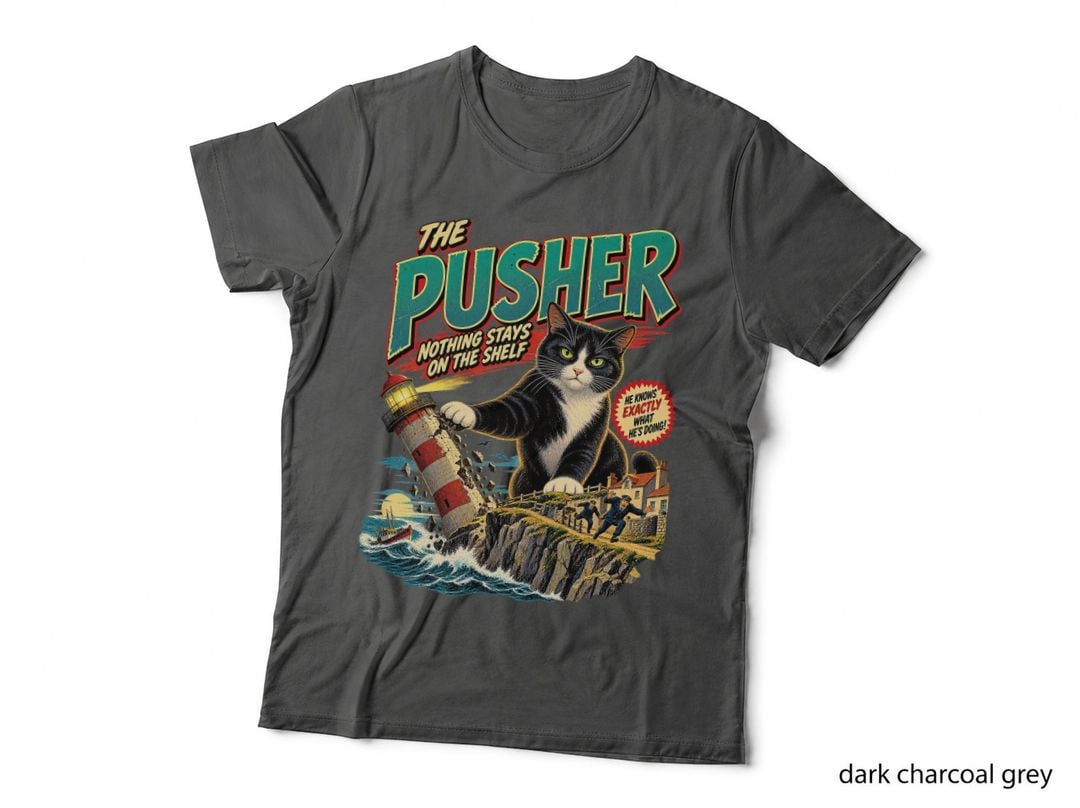Tuxedo Cat Vintage Retro Horror Movie Funny Cat Lover Coastal T-Shirt